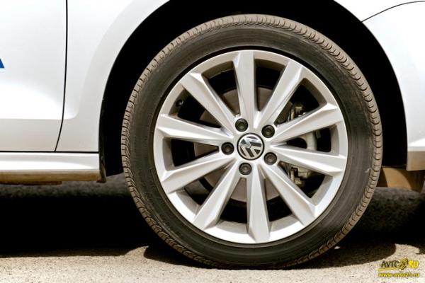 Германский андроид: тест-драйв Volkswagen Jetta